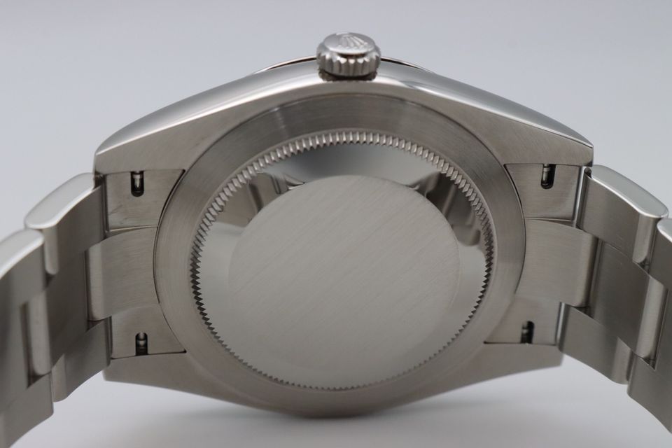 Rolex Oyster Perpetual 124300 Image 4